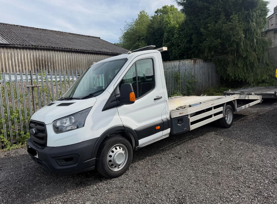 **(ONLY 57K MILEAGE)** 2022 FORD TRANSIT 350 LEADER ECOBLUE 2.0 DIESEL MANUAL CHASSIS CAB WHITE