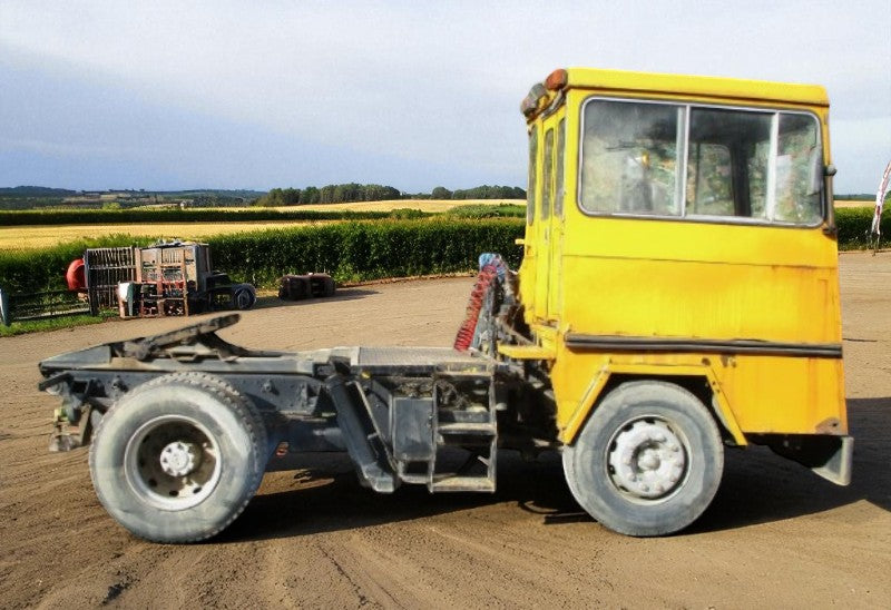 RELIANCE DOCK SPOTTER / SHUNTER TUG – PERKINS V8 – HYDRAULIC FIFTH WHEEL LIFT