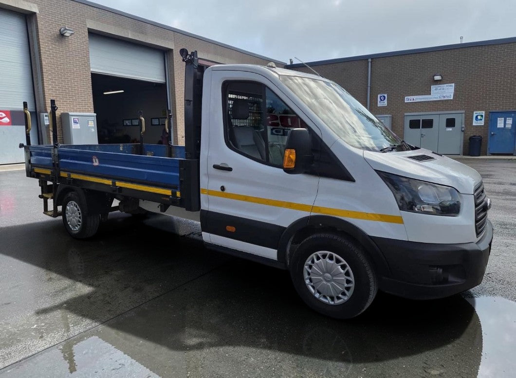 **(ONLY 75K MILEAGE)** 2019 FORD TRANSIT 350 1996CC DIESEL MANUAL CHASSIS CAB WHITE