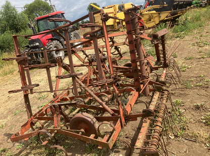 FOLDING SPRINGTINE HARROW