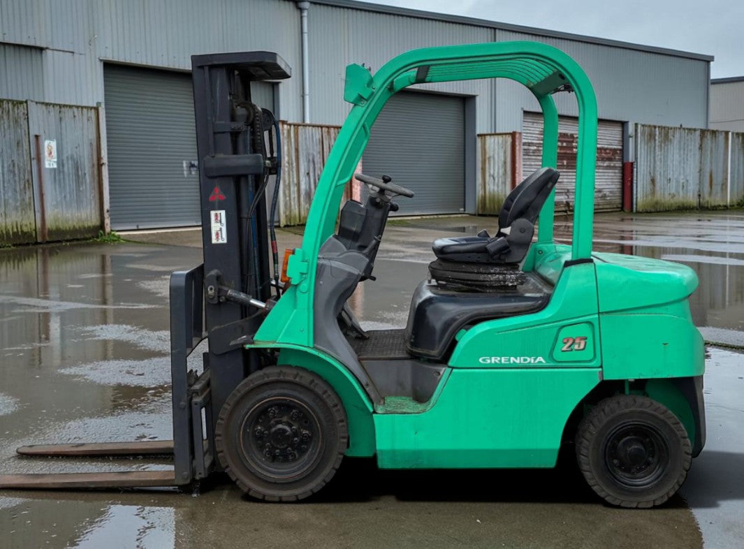 2006 MITSUBISHI FD25N 2.5T DIESEL FORKLIFT