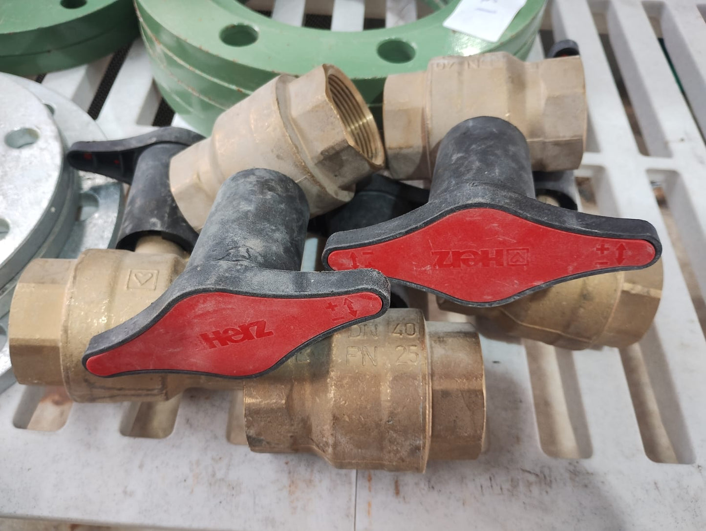 HERZ - 1 1/2" DRZ BALL VALVE EXTEND TEE HANDLE RED - PN25- JOBLOT OF 5 - NEW NO BOX