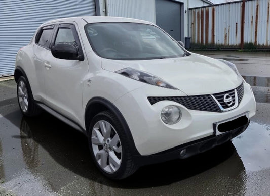 **(ONLY 79K MILEAGE)** 2014 NISSAN JUKE N-TEC 1.6 PETROL MANUAL SUV IN WHITE