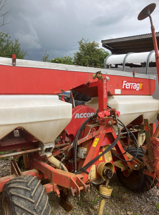 ACCORD FERRAG 6 ROW MAIZE DRILL