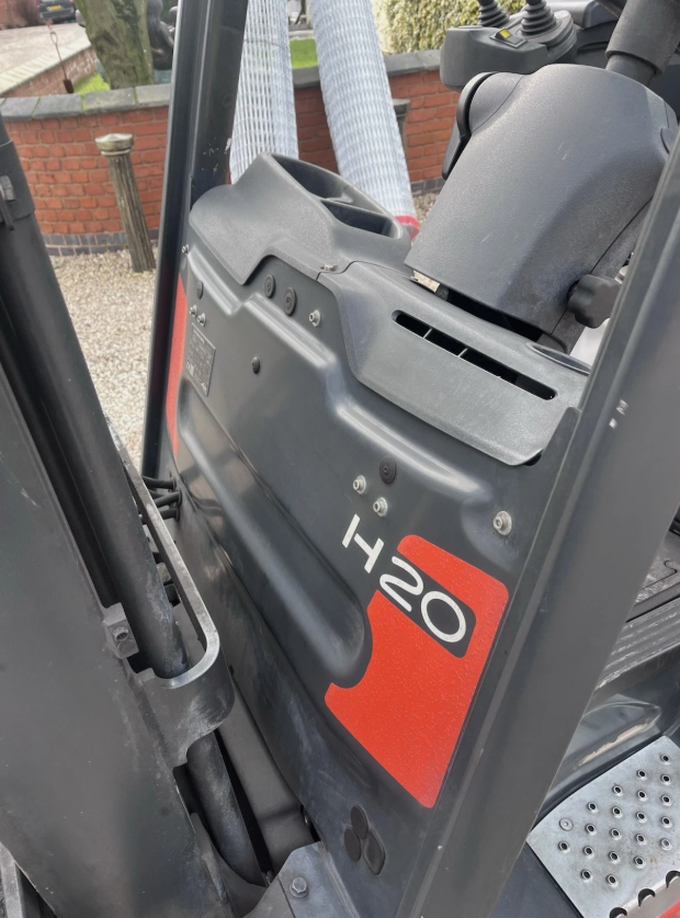 LINDE MATERIAL HANDLING H20D-01 DIESEL COUNTERBALANCE FORKLIFT