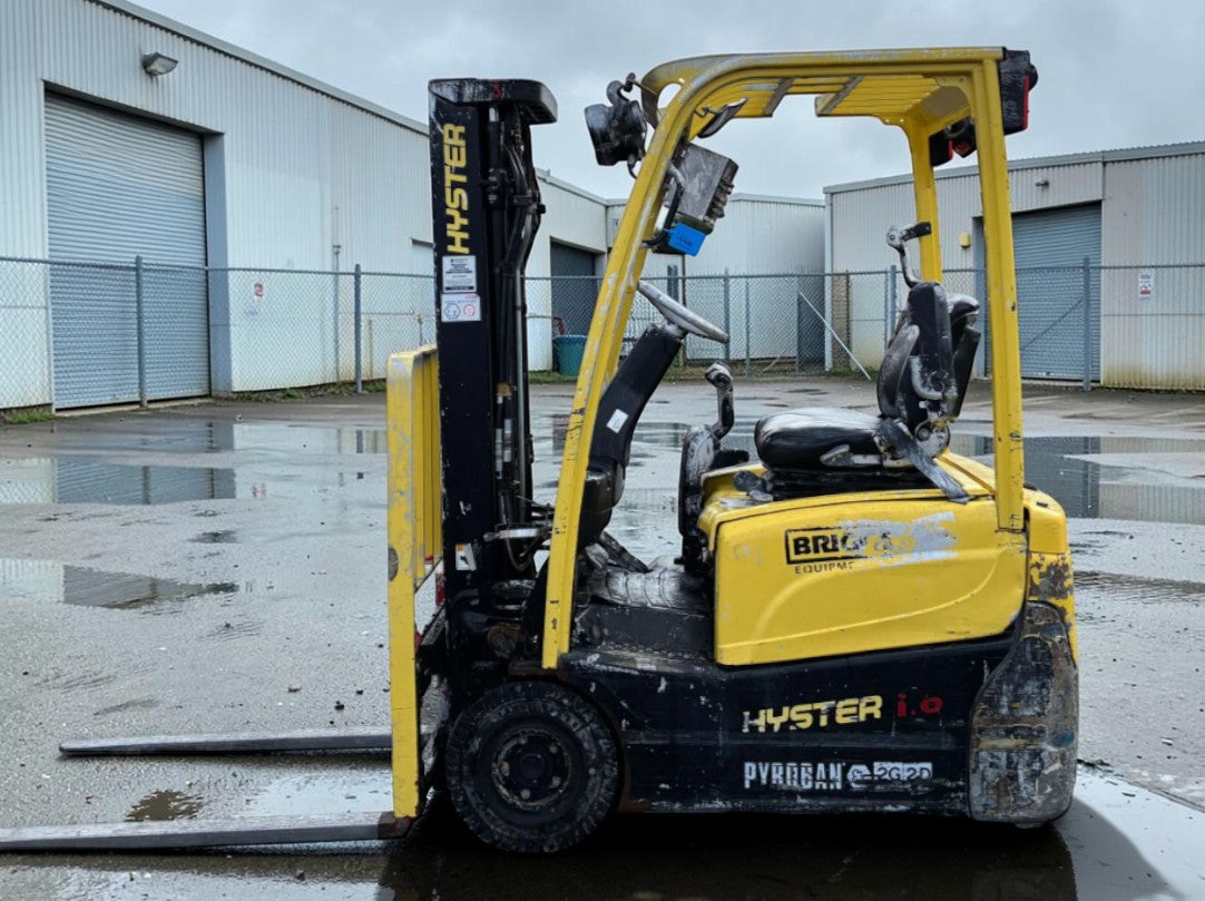 **(INCLUDES CHARGER)** 2012 HYSTER J1.6NTSWB ELECTRIC FORKLIFT