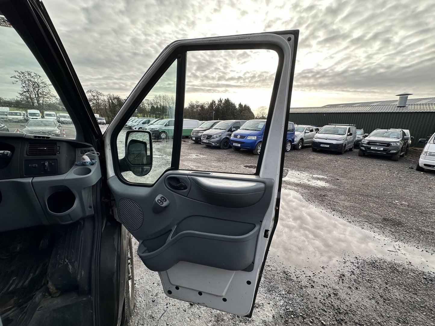 SMOOTH OPERATOR: FORD TRANSIT HIGH ROOF JUMBO VAN, DONOR POTENTIAL >>--NO VAT ON HAMMER--<<