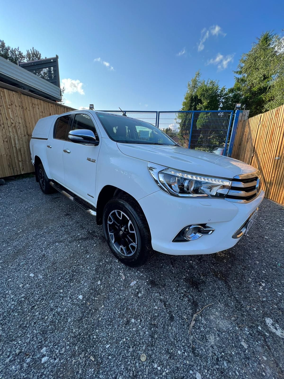 Bid on TOYOTA HILUX INVINCIBLE X DOUBLE CAB PICKUP TRUCK 67 REG- Buy &amp; Sell on Auction with EAMA Group