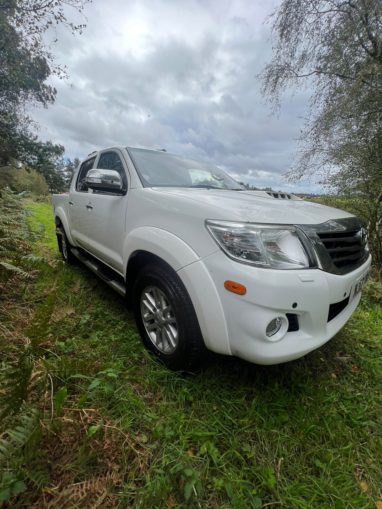 Bid on **ONLY 58K MILES ** 2012 TOYOTA HILUX 3.0 AUTOMATIC- Buy &amp; Sell on Auction with EAMA Group