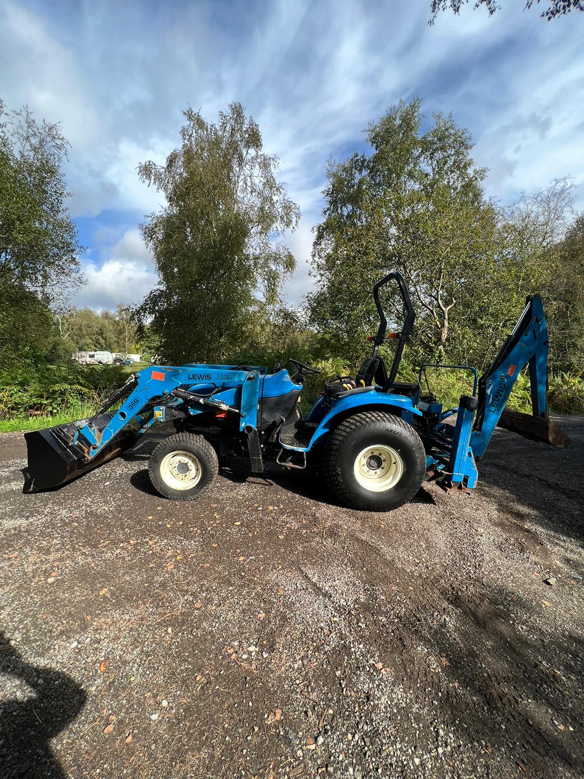 Bid on NEW HOLLAND TC27D BACK LOADER, SPOOL VALVE, ROLL PTO- Buy &amp; Sell on Auction with EAMA Group