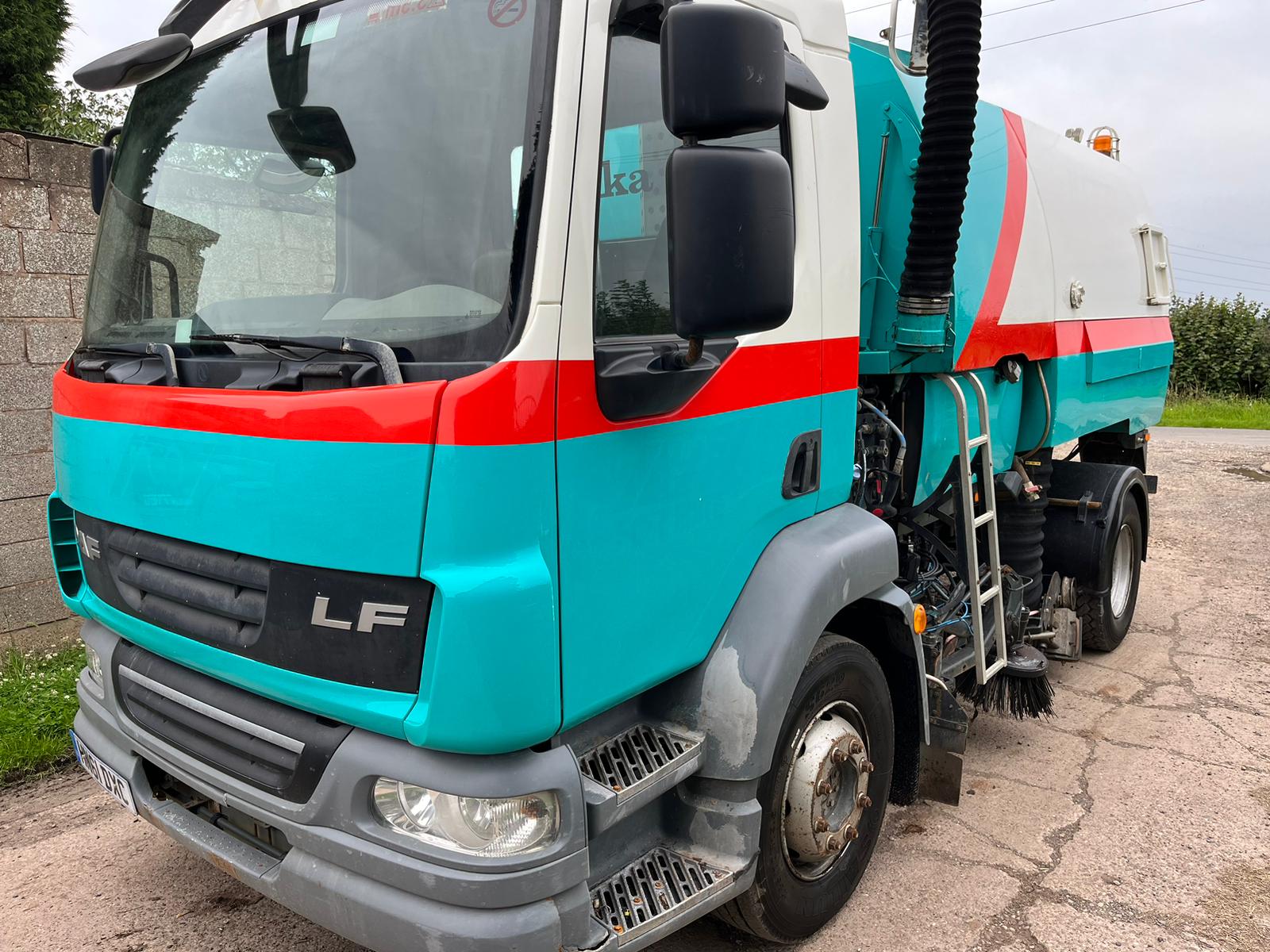 Bid on DAF 2011/61JOHNSON 220 BHP ROAD SWEEPER- Buy &amp; Sell on Auction with EAMA Group
