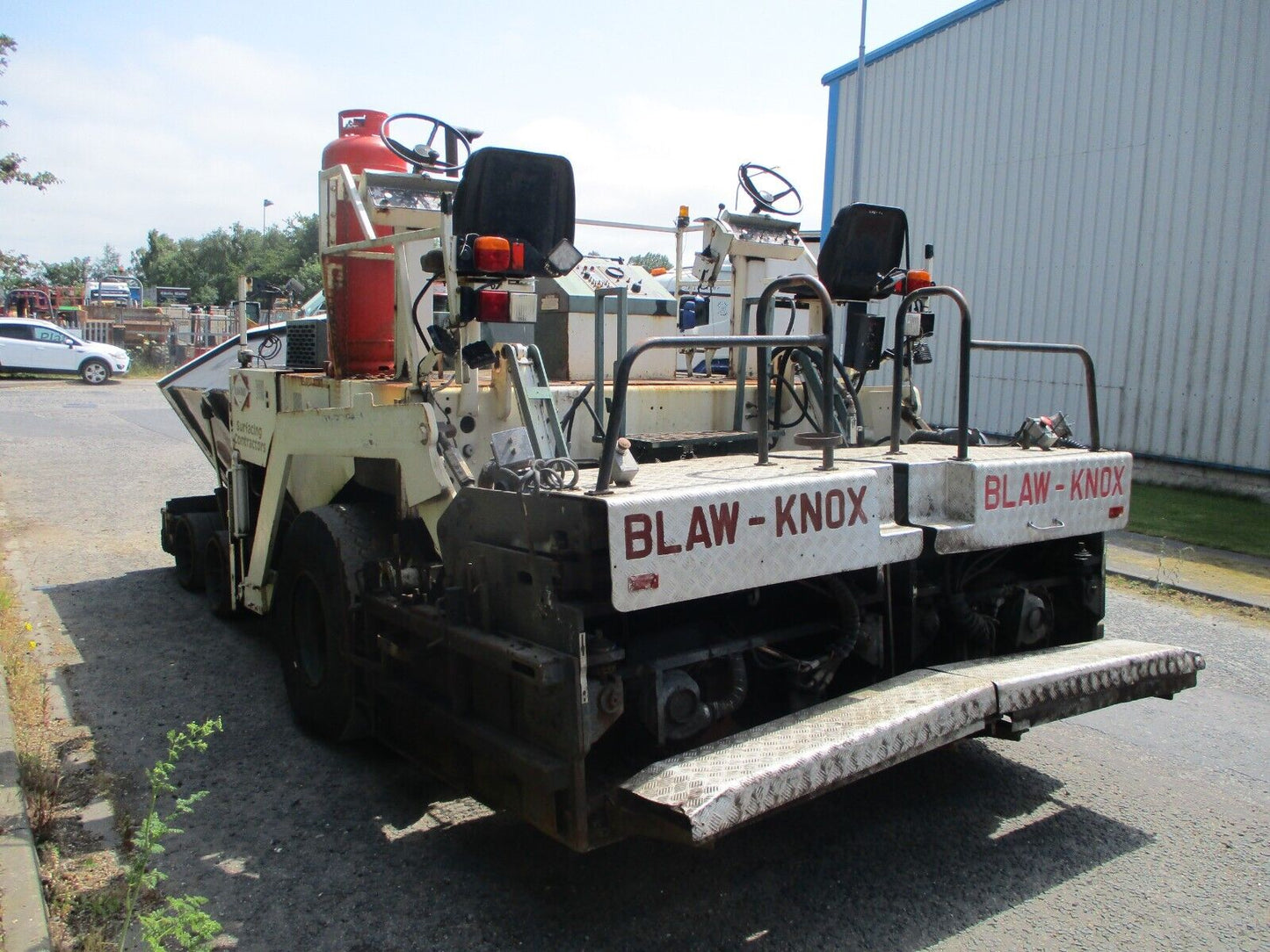 Bid on WIDE RANGE PAVING: 2.5-4.75M WIDTH CAPACITY- Buy &amp; Sell on Auction with EAMA Group
