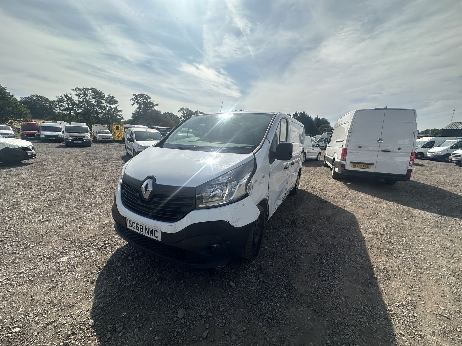 Bid on KNOCKOUT DEAL: 2018 RENAULT TRAFIC SL27 BUSINESS DIESEL VAN- Buy &amp; Sell on Auction with EAMA Group