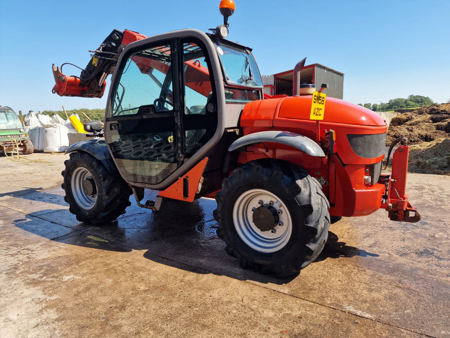 Bid on 2009 MANITOU MLT 627 TELEHANDLER - 5236 HOURS - V5 AVAILABLE- Buy &amp; Sell on Auction with EAMA Group