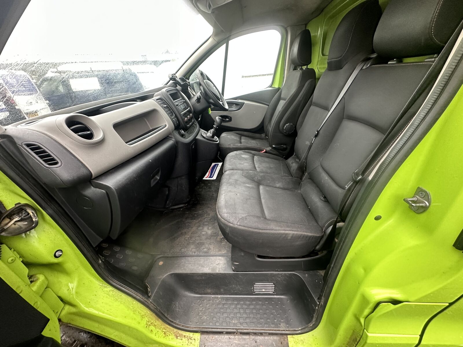 Bid on ECO-FRIENDLY PANEL VAN: 2015 TRAFIC WITH 6-SPEED MANUAL - MOT: 17TH JUNE 2024- Buy &amp; Sell on Auction with EAMA Group