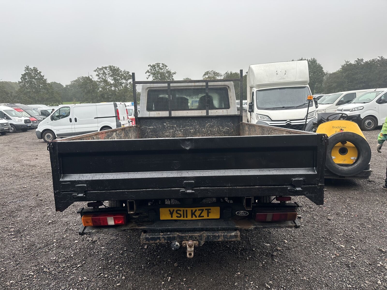 Bid on **(ONLY 74K MILEAGE)** WHITE FLATBED PICK UP: 100PS DURATORQ DIESEL - NO VAT ON THE HAMMER- Buy &amp; Sell on Auction with EAMA Group