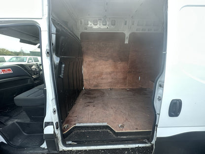Bid on EURO 6 HPI-CLEARED IVECO DAILY - 76,814 MILES OF PURE RELIABILITY - - NO VAT ON HAMMER- Buy &amp; Sell on Auction with EAMA Group