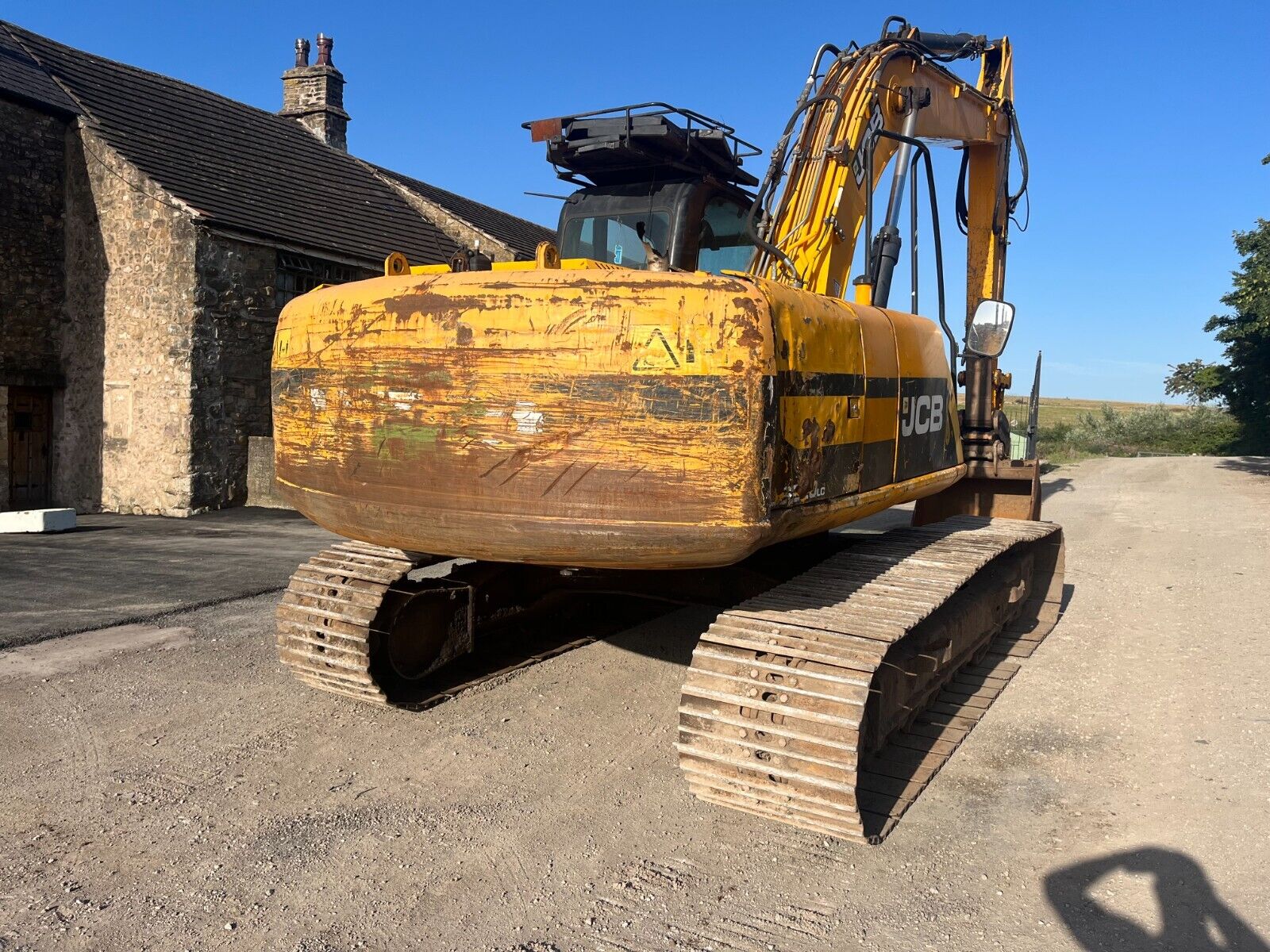 Bid on 2010 JCB JS 220 EXCVAVATOR DIGGER 11000 HRS UNDERCARRIAGE 90% TWIN LINE PIPEWORK- Buy &amp; Sell on Auction with EAMA Group