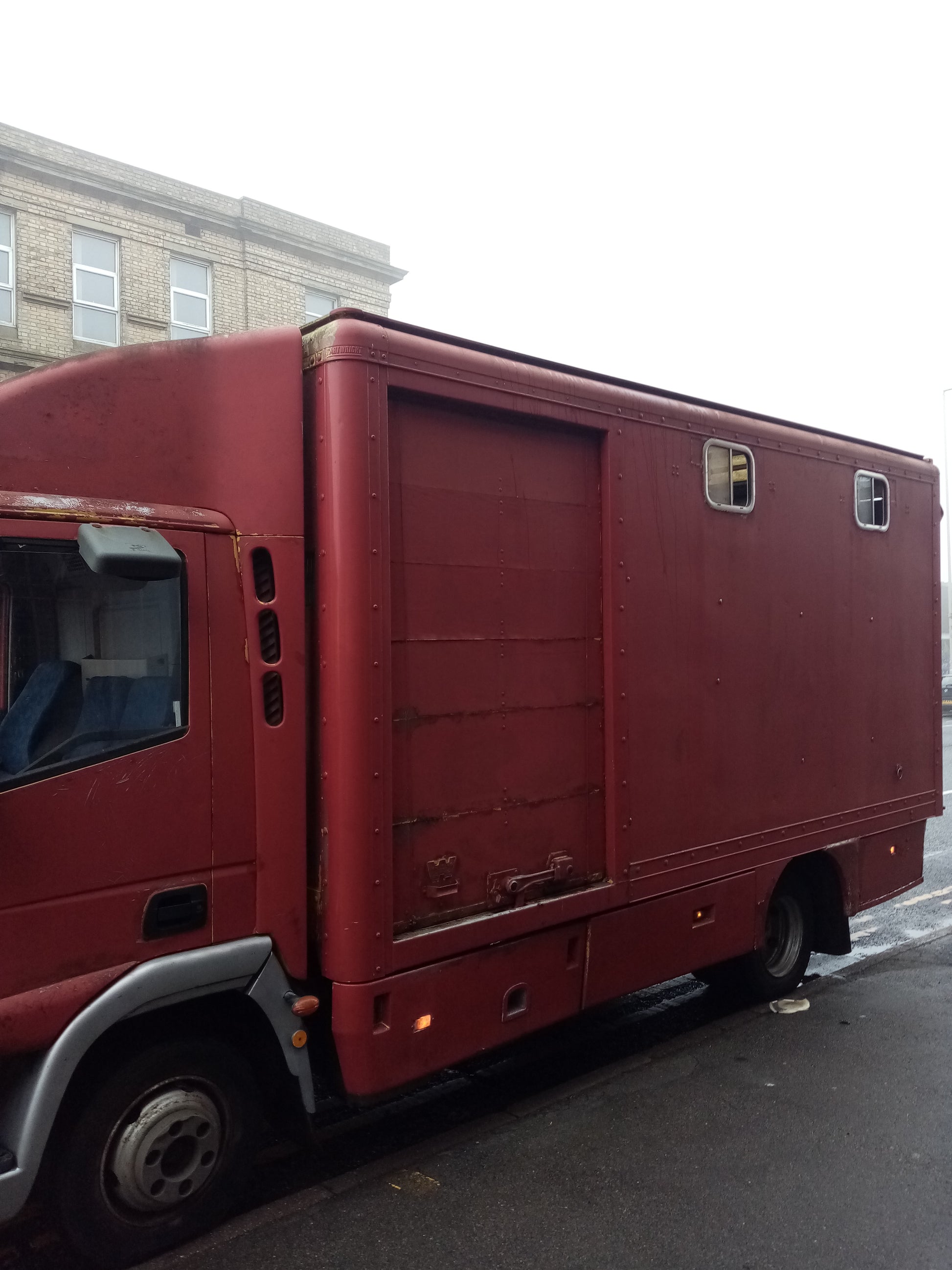 Bid on LOW MILEAGE 55 REG 7.5 TON HORSEBOX, MANUAL GEARBOX- Buy &amp; Sell on Auction with EAMA Group