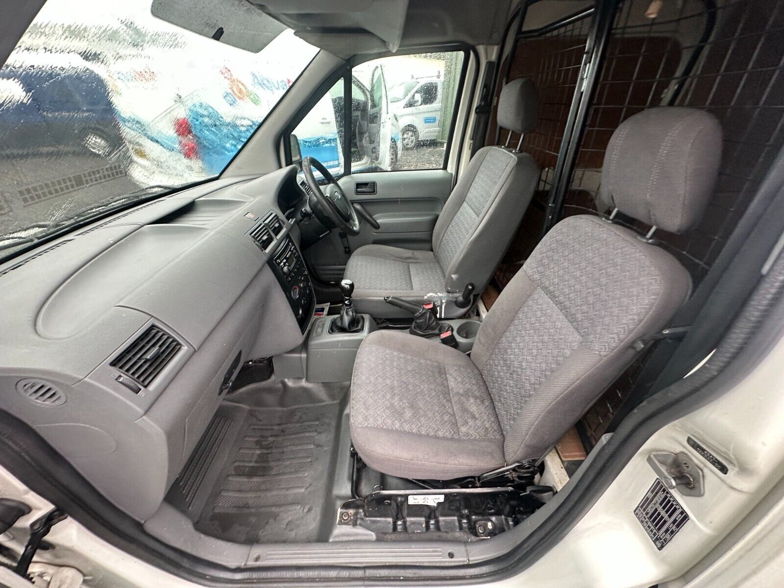 Bid on CLEAN INTERIOR, SHINY ALLOYS: 2005 FORD TRANSIT CONNECT (NO VAT ON HAMMER)- Buy &amp; Sell on Auction with EAMA Group
