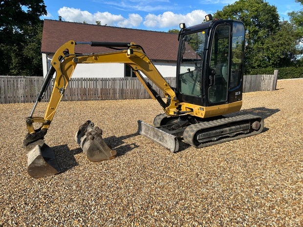 DEPENDABLE WORKHORSE: CAT 302.7 3-TON DIGGER FOR SALE
